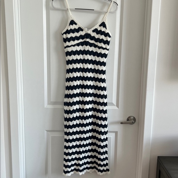 Hollister Crochet Style MIDI Dress M - Picture 3 of 9
